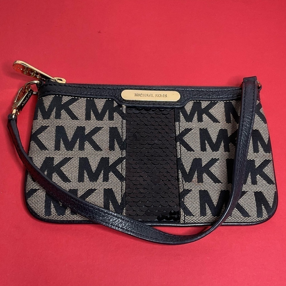 Michael Kors Signature Wristlet - EUC